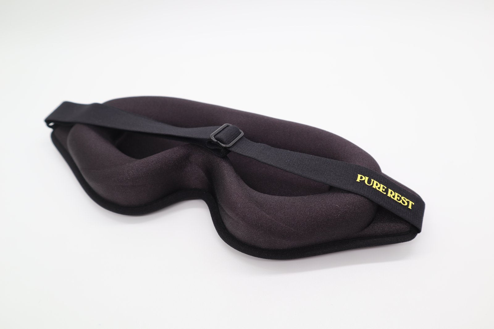 Black mask interior deep eye cups